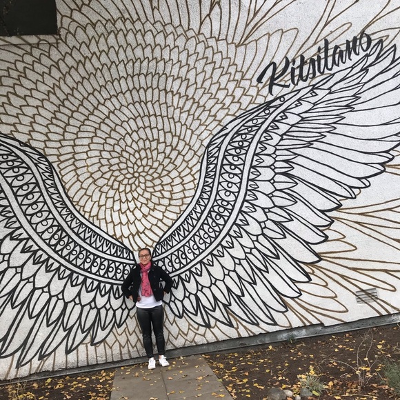 Meet your Posher, Yi - Picture 1 of 1